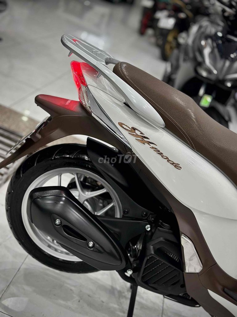 ShMode 2016 zin Lướt chính chủ ký ( Hỗ trợ GÓP ) 🔥. Mua bán Xe máy tại Thị xã Phú Mỹ Bà Rịa - Vũng Tàu được đăng bởi Cửa Hàng Xe Máy Phú Mỹ hình 6