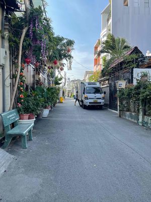 LÔ ĐẤT ĐẸP KỀ VẠN PHÚC CITY – HẺM XE TẢI ngang 5.5 đẹp vuông vức