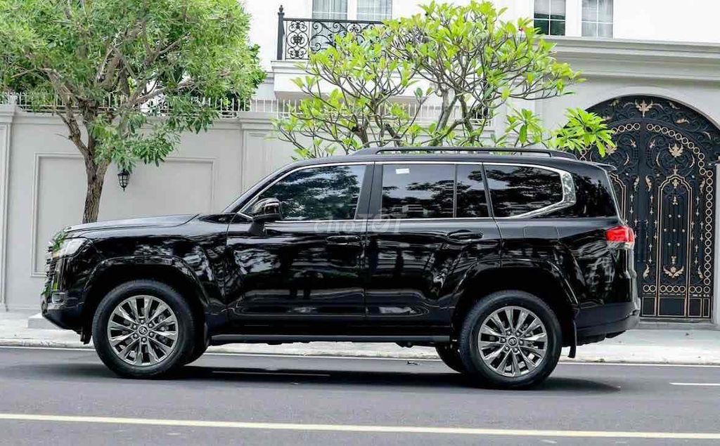 ✅Toyota Land Cruiser 3.5 V6 - 2025✅XE GIAO NGAY✅. Mua bán Ô tô tại Quận Tân Bình Tp Hồ Chí Minh được đăng bởi TOYOTA LÝ THƯỜNG KIỆT hình 10