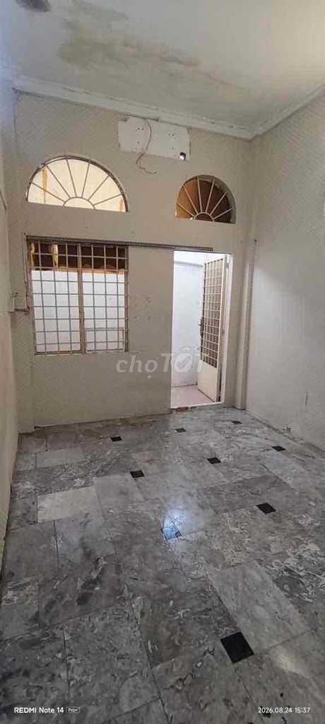 Аренда · 2 комн. · 34 м² · Quận 3, ул. Đường Trần Văn Ðang