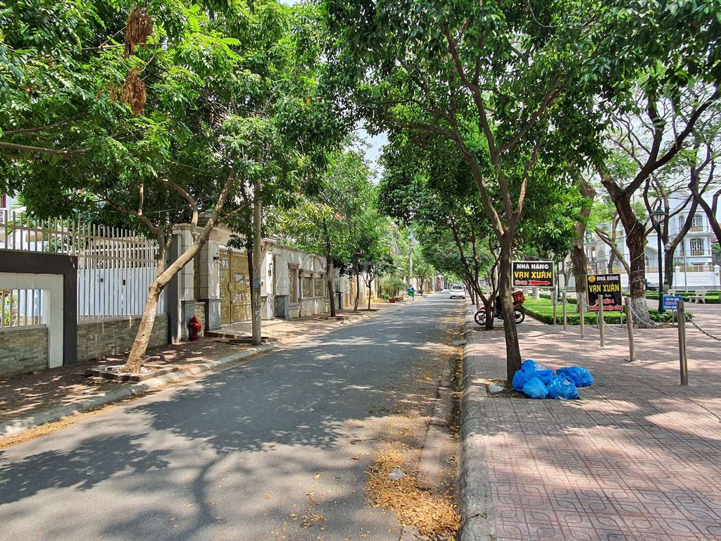 Nhà nguyên căn 5x20m, khu dân cư hiện hữu