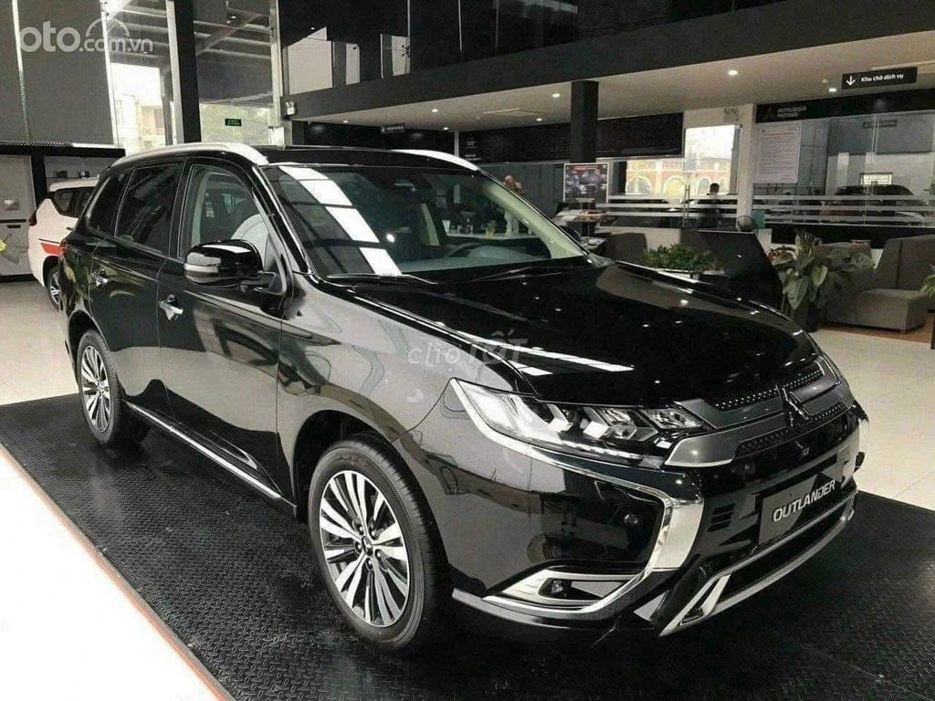 Mitsubishi Outlander 2024 Premium 2.0 CVT. Mua bán Ô tô tại Quận Hải Châu Đà Nẵng được đăng bởi Nương Hoàng hình 2