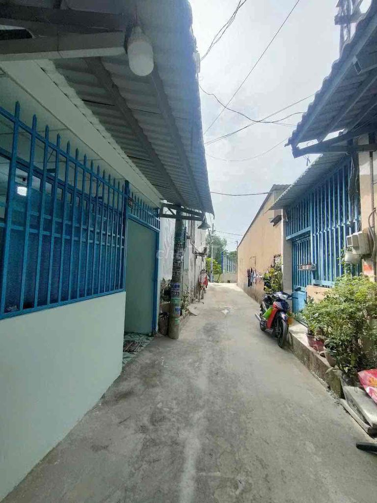 Chính Chủ Cần Bán Nhà 1/ Sát Đường Lớn Nguyễn Thị Trọn