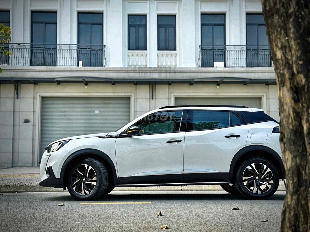 Peugeot 2008 GTline - trắng siêu đẹp siêu cá tính. Mua bán Ô tô tại Quận Cầu Giấy Hà Nội được đăng bởi Thái Hoàng Long Auto hình 6
