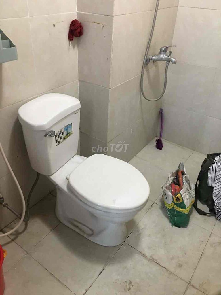 cần bán TBVS cho wc