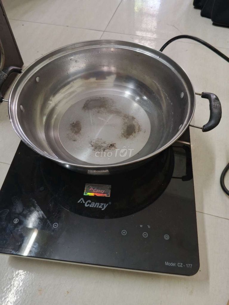 Bếp từ Canzy CZ-177 Đen Mặt kính chịu nhiệt. Mua bán Bếp, lò, đồ điện nhà bếp tại Quận Long Biên Hà Nội được đăng bởi CỬA HÀNG ĐIỆN TỬ TÂN KIM PHÁT LỘC hình 1