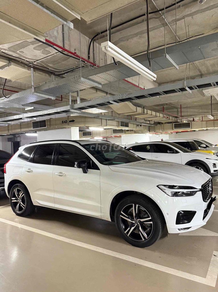 Volvo XC60 T6 белый