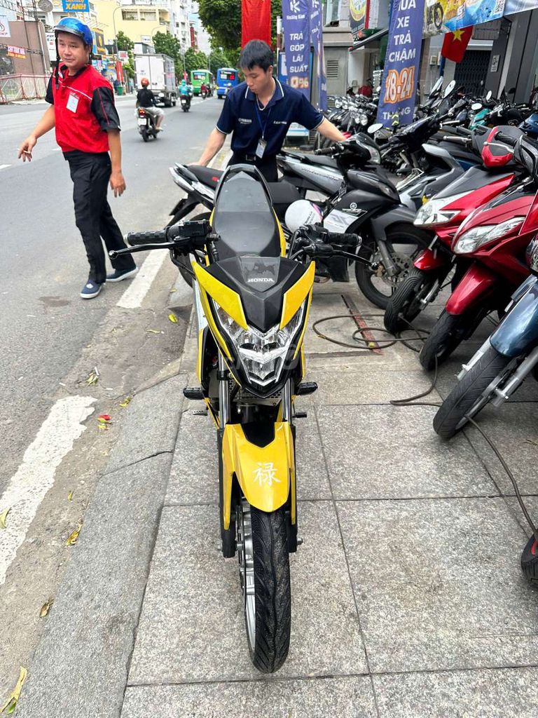 Honda sonic 150 2020 mới 90% Bstp chính chủ. Mua bán Xe máy tại Quận Tân Phú Tp Hồ Chí Minh được đăng bởi Tuanduy hình 5