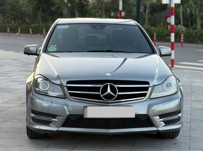 Mercedes C200 Editions 2014 Siêu Đẹp. Mua bán Ô tô tại Quận Thanh Xuân Hà Nội được đăng bởi Nguyễn Tuấn Hoàng