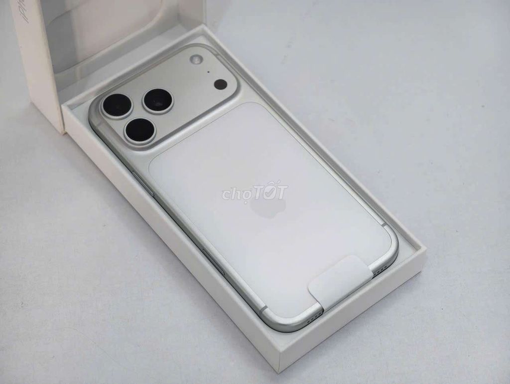 Apple iPhone 17 Pro Max 256GB Bạc Mới. Mua bán Điện thoại tại Quận Ninh Kiều Cần Thơ được đăng bởi Lê Khang hình 1