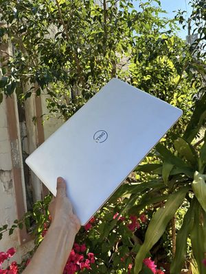 Bán Dell 5570 Intel i5-8250U,Ram 8G,SSD 266G. Mua bán Laptop tại Thành phố Buôn Ma Thuột Đắk Lắk được đăng bởi thanh