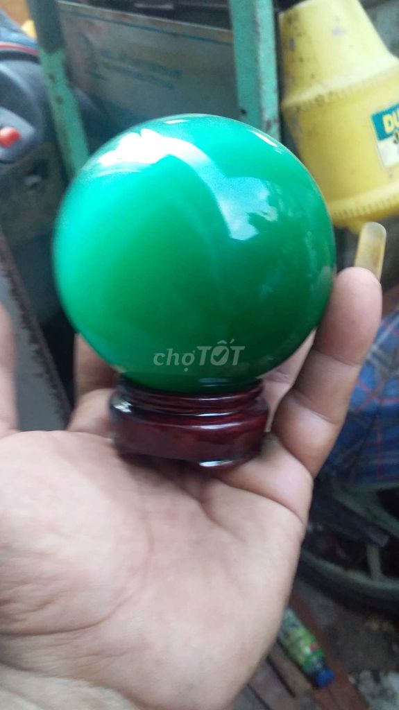 Quả cầu phong thủy Đá Xanh lá 8cm. Mua bán Đồ sưu tầm, đồ cổ tại Quận 12 Tp Hồ Chí Minh được đăng bởi Bé  hình 1