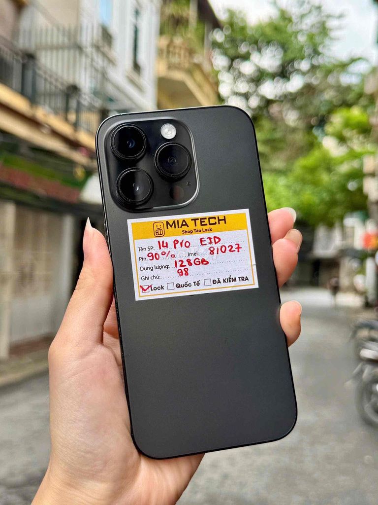 Apple iPhone 14 Pro Lock 128GB 98%. Mua bán Điện thoại tại Quận Ba Đình Hà Nội được đăng bởi Huy Trần hình 1