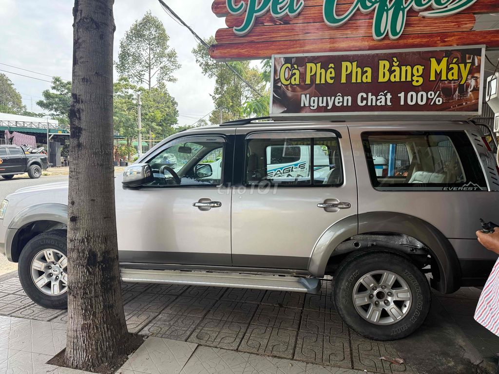 Ford Everest 2009 - dầu sàn. xe rin k lỗi. Mua bán Ô tô tại Huyện Châu Phú An Giang được đăng bởi Trí Hà hình 4