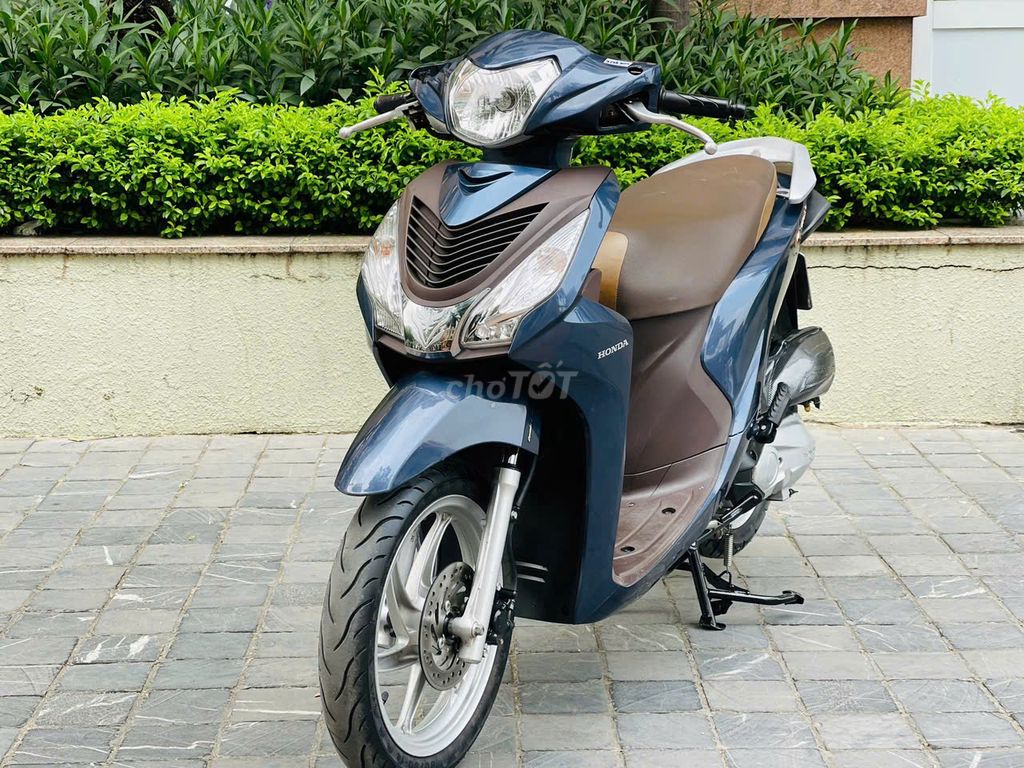 Honda Vision 110 2020 Green — обладательница красивого автомобиля