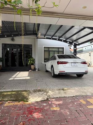CHO THUÊ NHÀ MẶT PHỐ 300m2
