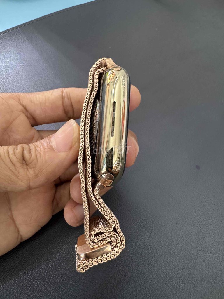 Apple Watch Series 7 Vàng gold Like new. Mua bán Thiết bị đeo thông minh tại Thành phố Buôn Ma Thuột Đắk Lắk được đăng bởi ZinPhoneBMT 240 Quang Trung hình 1