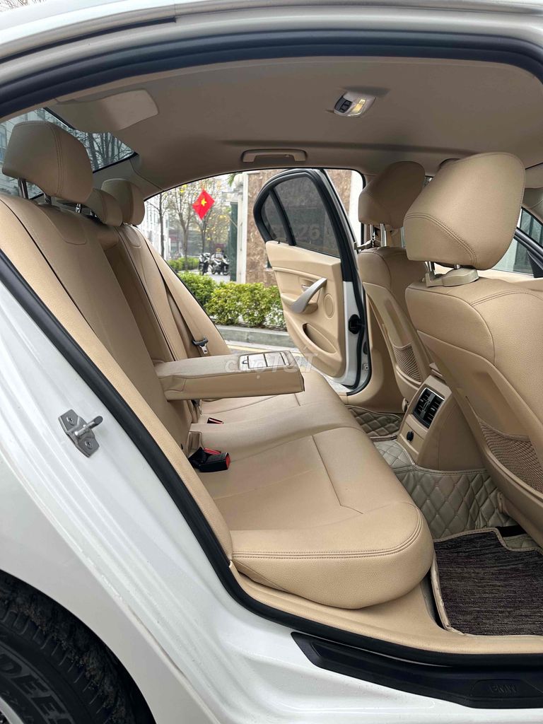 BMW 3 Series 2015 320i - 96839 km. Mua bán Ô tô tại undefined undefined được đăng bởi TIẾN QUÂN CAR hình 12
