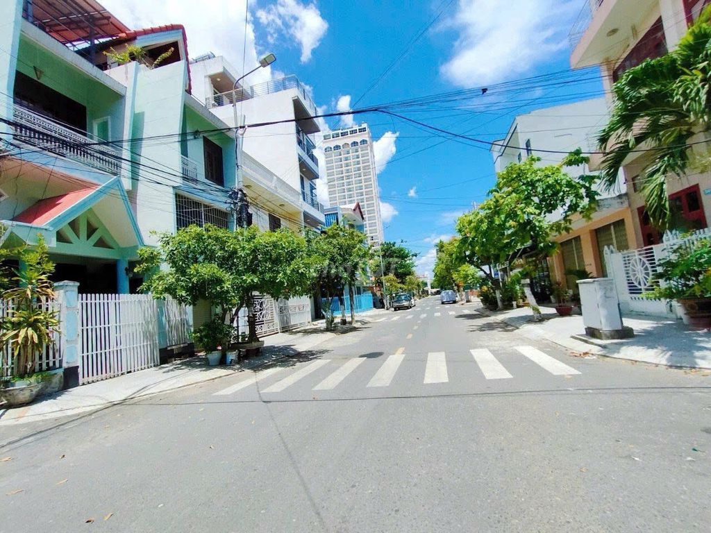 Дом с 5 спальнями на Phan Huy Chú у моста Trần Thị Lý — фото 11