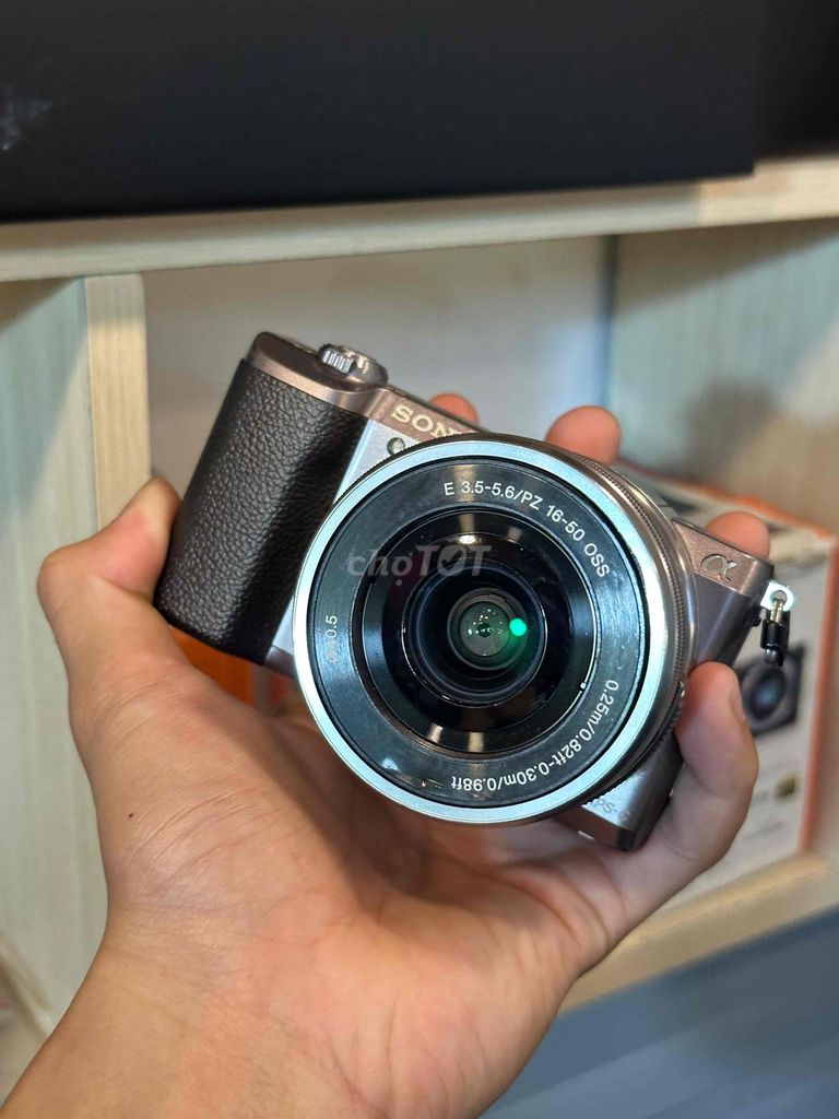 Máy ảnh Sony a5100 16-50mm Bạc. Mua bán Máy ảnh, Máy quay tại Quận Liên Chiểu Đà Nẵng được đăng bởi Lê Văn Thống hình 1