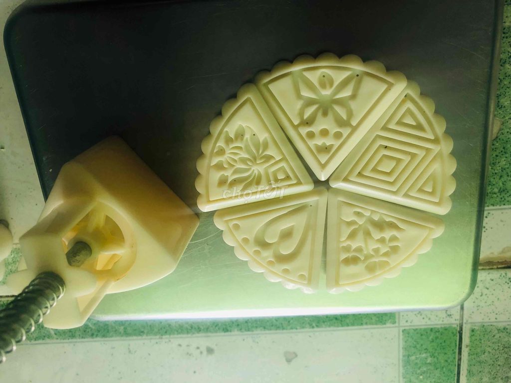Khuôn làm bánh trung thu 50gr Nhựa. Mua bán Dụng cụ nhà bếp tại Quận Bình Tân Tp Hồ Chí Minh được đăng bởi Lisa Dang hình 1