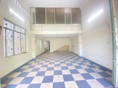 Cho thuê nhà Mặt tiền Phạm Văn Nghị–Khu vực đông đúc- ngay chợ Tân Lập. Cho thuê văn phòng, mặt bằng kinh doanh tại Quận Thanh Khê Đà Nẵng được đăng bởi Mr Kiệt Land