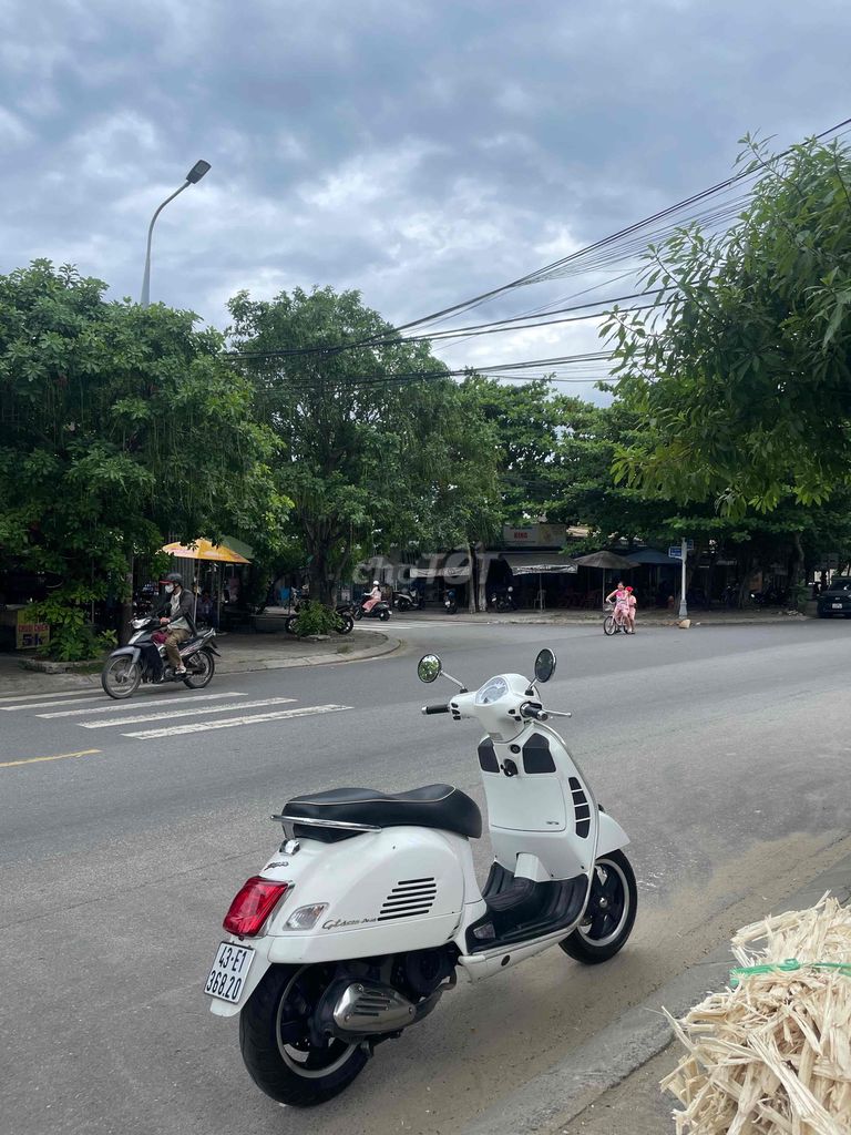 Piaggio Vespa GTS Super Trắng Đã sử dụng. Mua bán Xe máy tại Quận Sơn Trà Đà Nẵng được đăng bởi Duong hình 1