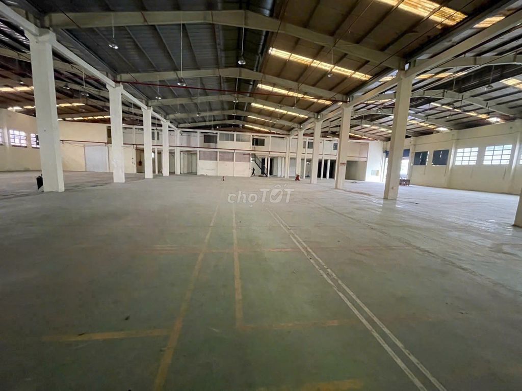 CHO THUÊ KHO 2000M2 KHU KÊNH TÂN HÓA , TÂN PHÚ TRẦN CAO 8M