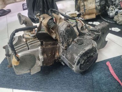 Máy wave thái 100cc chữ cong. Mua bán Phụ tùng xe tại Quận Tân Phú Tp Hồ Chí Minh được đăng bởi Trần Quang Huy