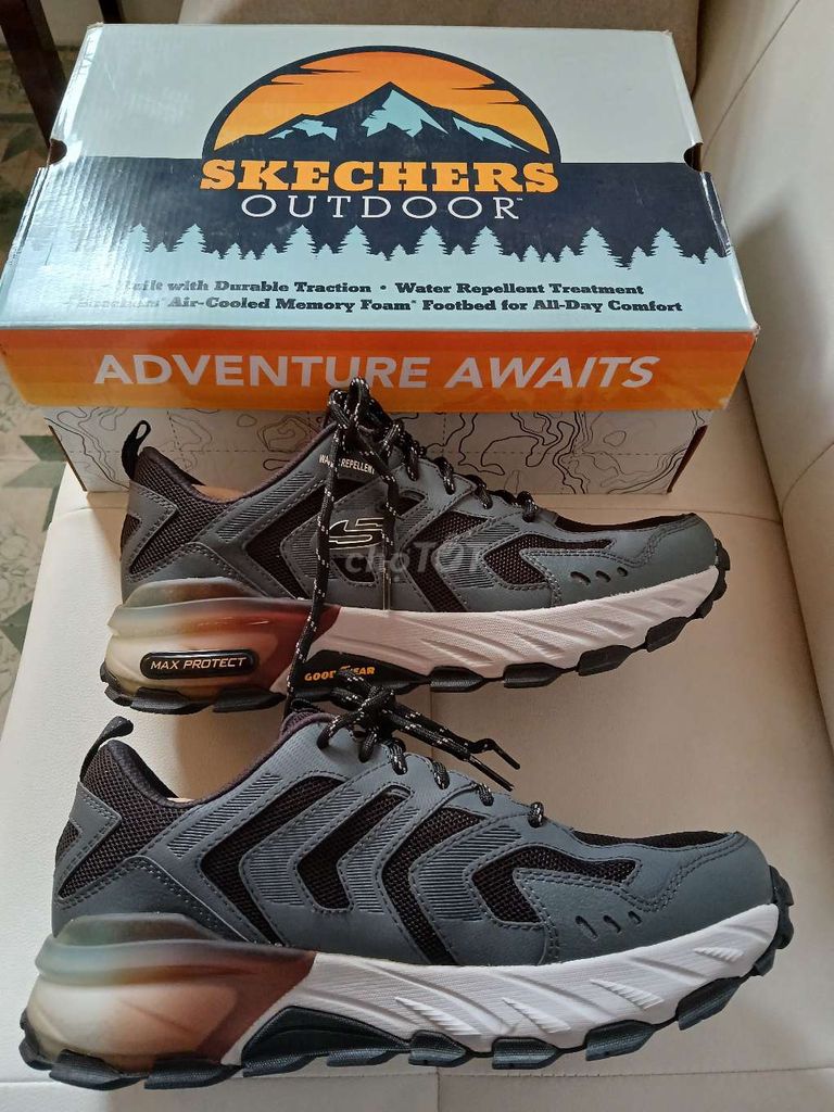 Giày Skechers size 41