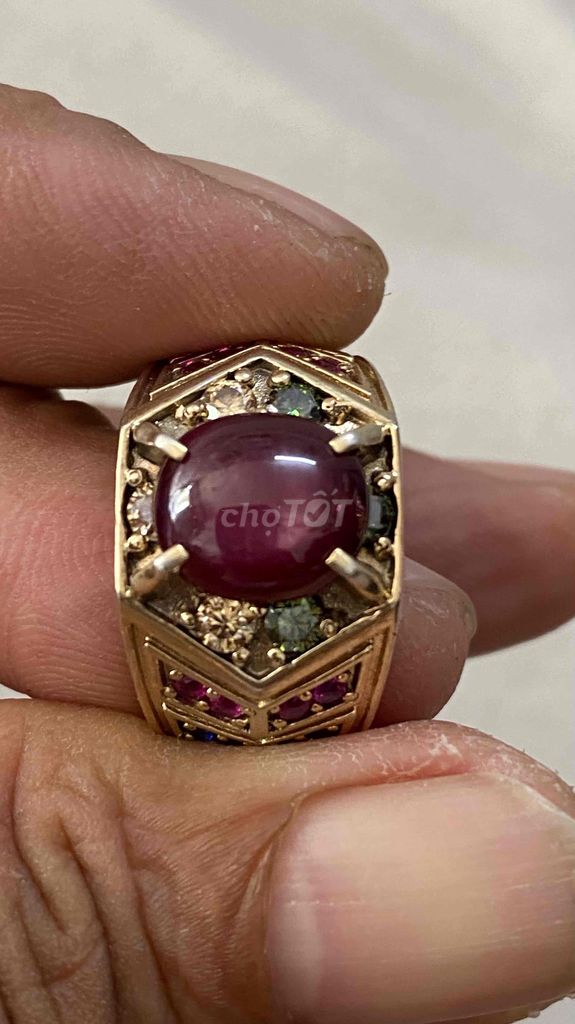 cần bán hột ruby, kem các đá nhỏ khoản 3 ly ổ ngoạ