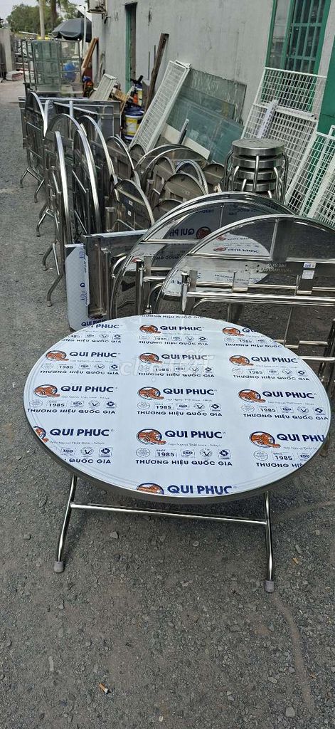 Thanh lý lô bàn tròn inox 201 , 304 đẹp 99% giá rẻ. Mua bán Bàn ghế tại Thành phố Nha Trang Khánh Hòa được đăng bởi Trần Gia Phát hình 1