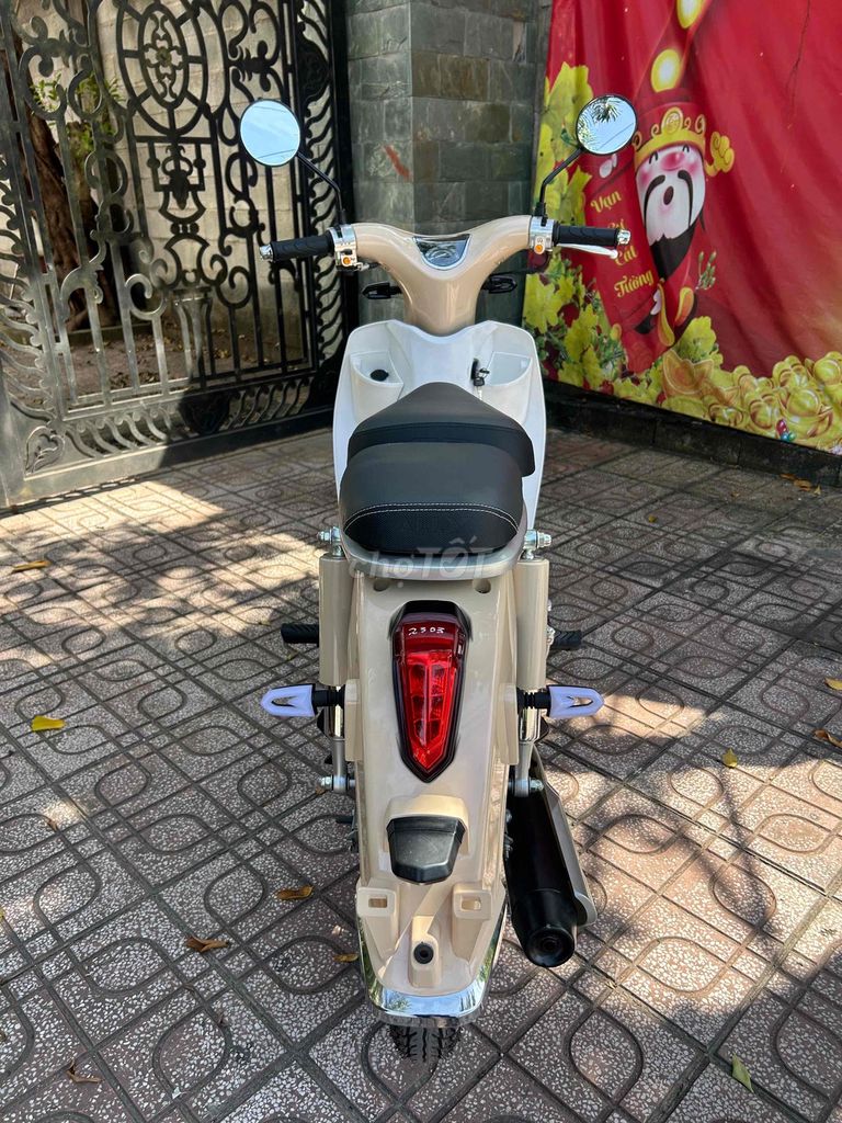 Xe máy điện Cub màu Kem xe mới. chúng thưởng bán. Mua bán Xe điện tại Quận 12 Tp Hồ Chí Minh được đăng bởi Xe Máy Anh Em hình 3