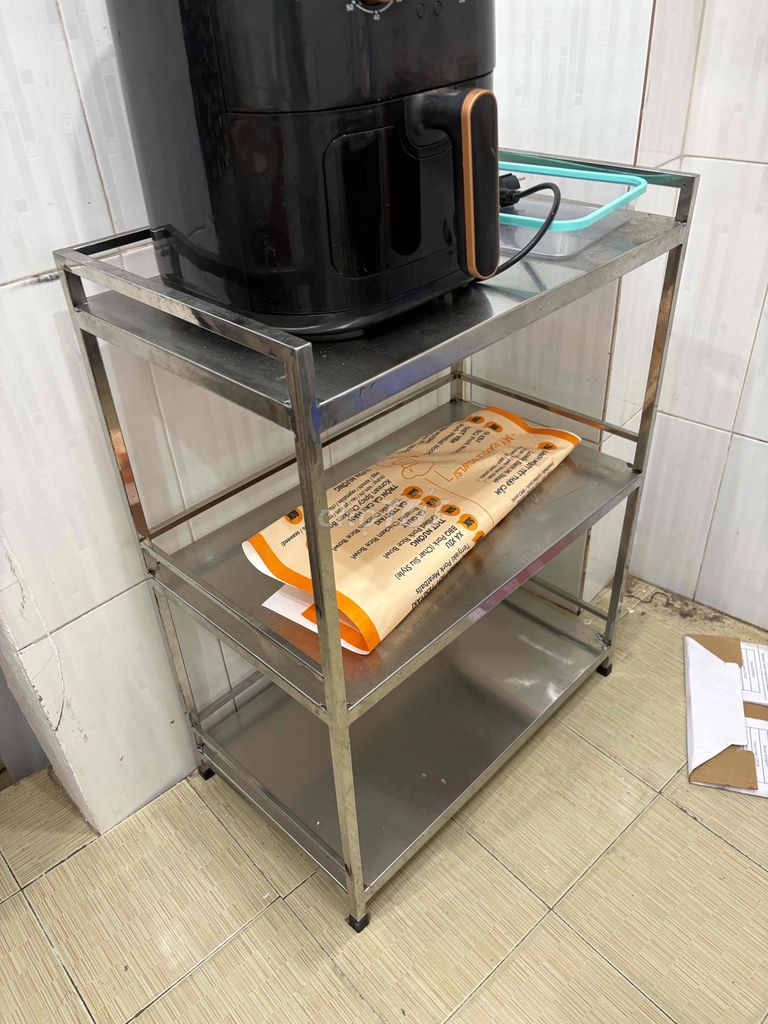 Kệ Inox màu Bạc. Mua bán Tủ, kệ gia đình tại Quận Hai Bà Trưng Hà Nội được đăng bởi Ngô Thu Thuỷ hình 1