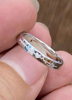 Nhẫn bạc Nữ 925,mạ vàng trắng,form nhỏ,hoạ tiết. Mua bán Phụ kiện thời trang khác tại Quận 8 Tp Hồ Chí Minh được đăng bởi Hàng hiệu Secondhand