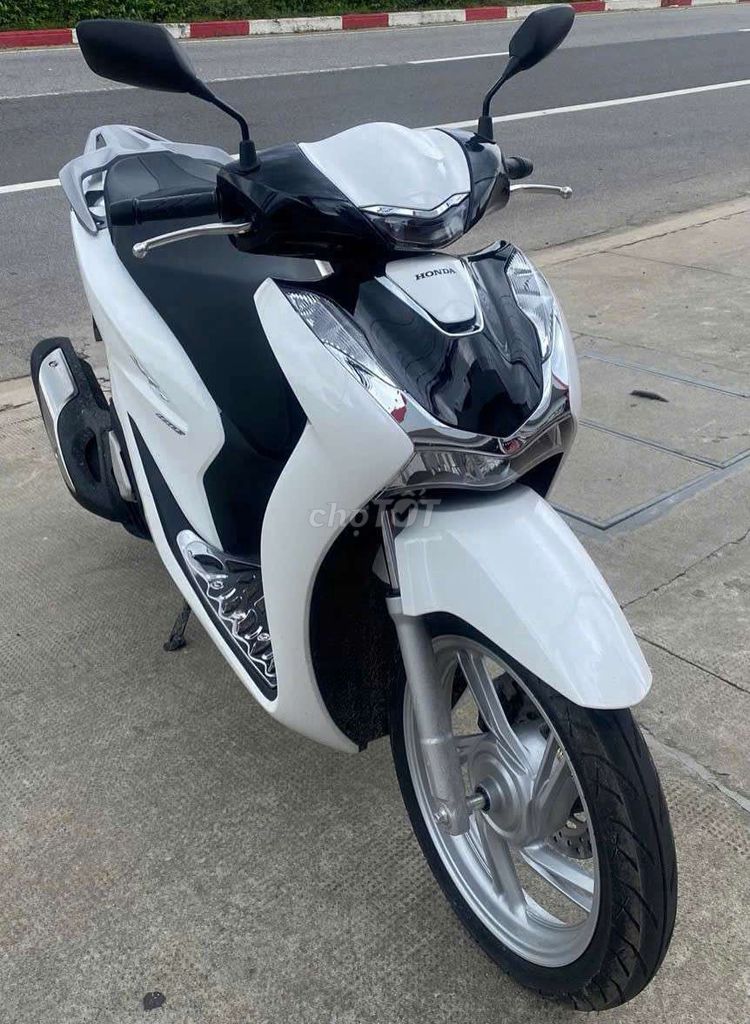 Xe chính chủ xe mới 99%. Mua bán Xe máy tại Thị xã Bến Cát Bình Dương được đăng bởi mai yeu hình 4