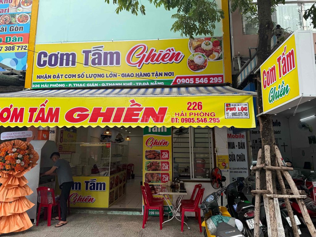 Cần Tuyển Nhân Viên Quán Cơm Tấm