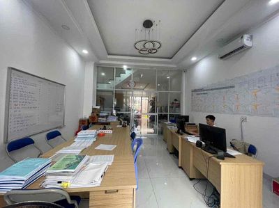 Nhà phố 2 lầu 5 x 20m 4pn5wc đường 16m Q.9
