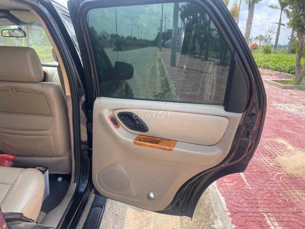 Ford Escape 2005 Đen. Mua bán Ô tô tại Quận Cái Răng Cần Thơ được đăng bởi Toan hình 5