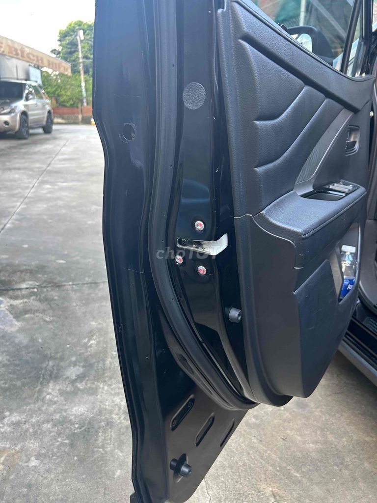 Mitsubishi Xpander Cross 2020 AT - 50000 km. Mua bán Ô tô tại Huyện Hóc Môn Tp Hồ Chí Minh được đăng bởi Chi ut hình 2