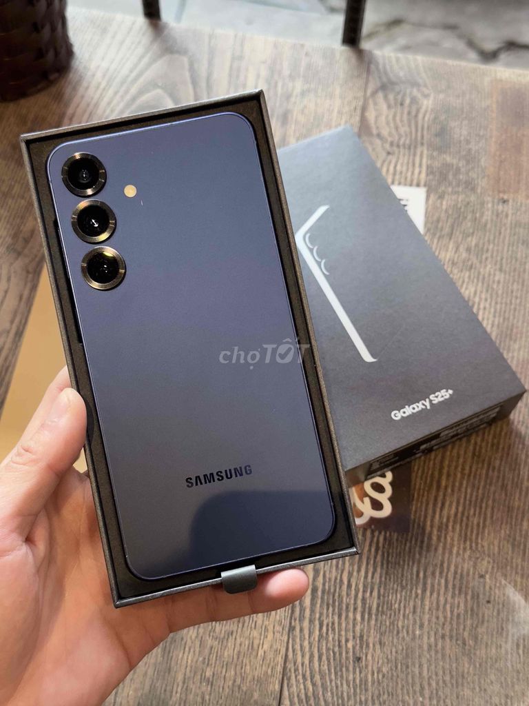 Samsung S25 Plus 256GB Xanh Navy. Mua bán Điện thoại tại Quận Hà Đông Hà Nội được đăng bởi Trung Nguyễn hình 1