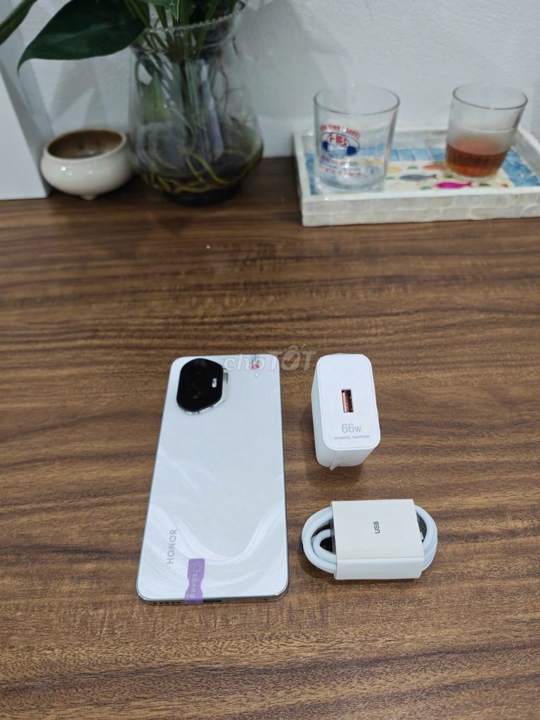 Honor 300 5G 12/512 Trắng sạc 66w có ship COD. Mua bán Điện thoại tại Quận Hoàng Mai Hà Nội được đăng bởi Trần Ngọc Hiếu hình 1