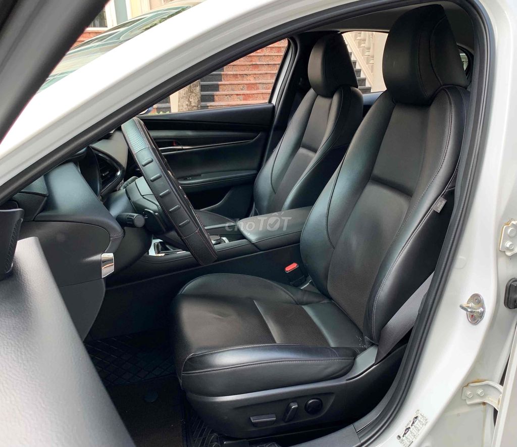 Mazda 3 Luxury 2023 odo 2,2vkm giá hợp lý. Mua bán Ô tô tại Thành phố Thủ Dầu Một Bình Dương được đăng bởi Tín hình 4