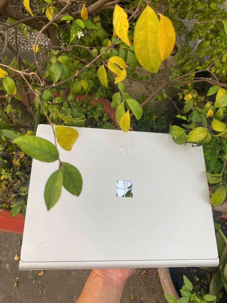 Surface Book i7 13.5 3K  16GB/1TB/VGA RỜI. Mua bán Laptop tại Quận Bình Tân Tp Hồ Chí Minh được đăng bởi LÊ VĂN LỰC hình 1
