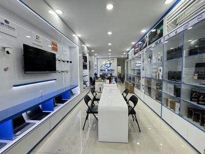Tuyển Quản Lý Kho Thiết Bị Công Nghệ