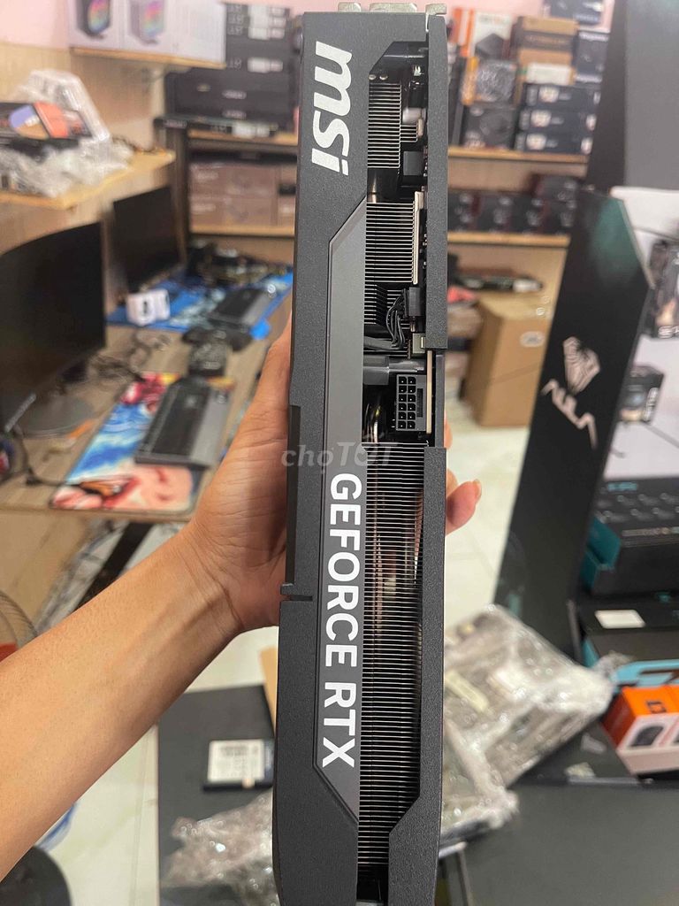 Card đồ họa MSI GeForce RTX 5070 12gd7. Mua bán Linh kiện (RAM, Card...) tại Huyện Hòa Thành Tây Ninh được đăng bởi Trung Tâm Máy Tính GK GAMMING hình 1