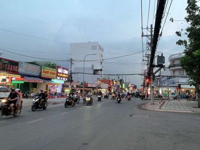 MTKD HT 13. 27tr/m2. 17x29. 488m2 vị trí trung tâm. Mua bán văn phòng, mặt bằng kinh doanh tại Quận 12 Tp Hồ Chí Minh được đăng bởi Hoàng Nguyên
