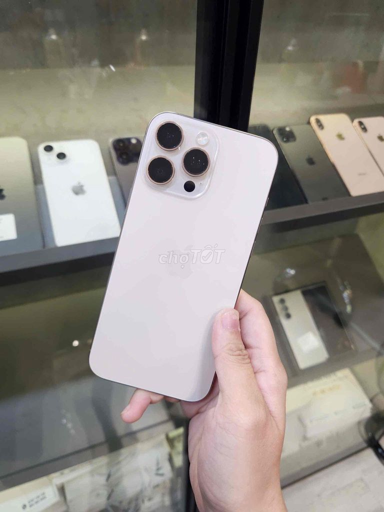 Apple iPhone 16 Pro Max 256GB Vàng Quốc Tế Mỹ. Mua bán Điện thoại tại Quận 8 Tp Hồ Chí Minh được đăng bởi CA REM BÁN TÁO hình 1