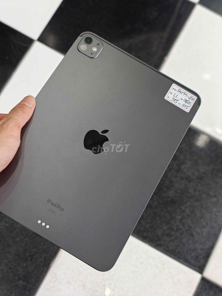 ipad Pro M4-11inch 256gb Grey Wifi P97% bh 8/2026. Mua bán Máy tính bảng tại Quận Đống Đa Hà Nội được đăng bởi Quý Hoàng hình 1