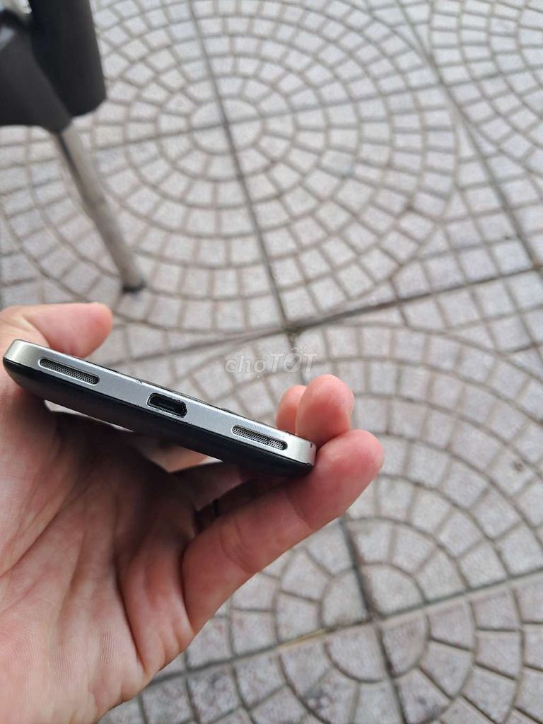 BlackBerry Classic Q20 Đen. Mua bán Điện thoại tại Huyện Chợ Mới An Giang được đăng bởi Tran Gia hình 1
